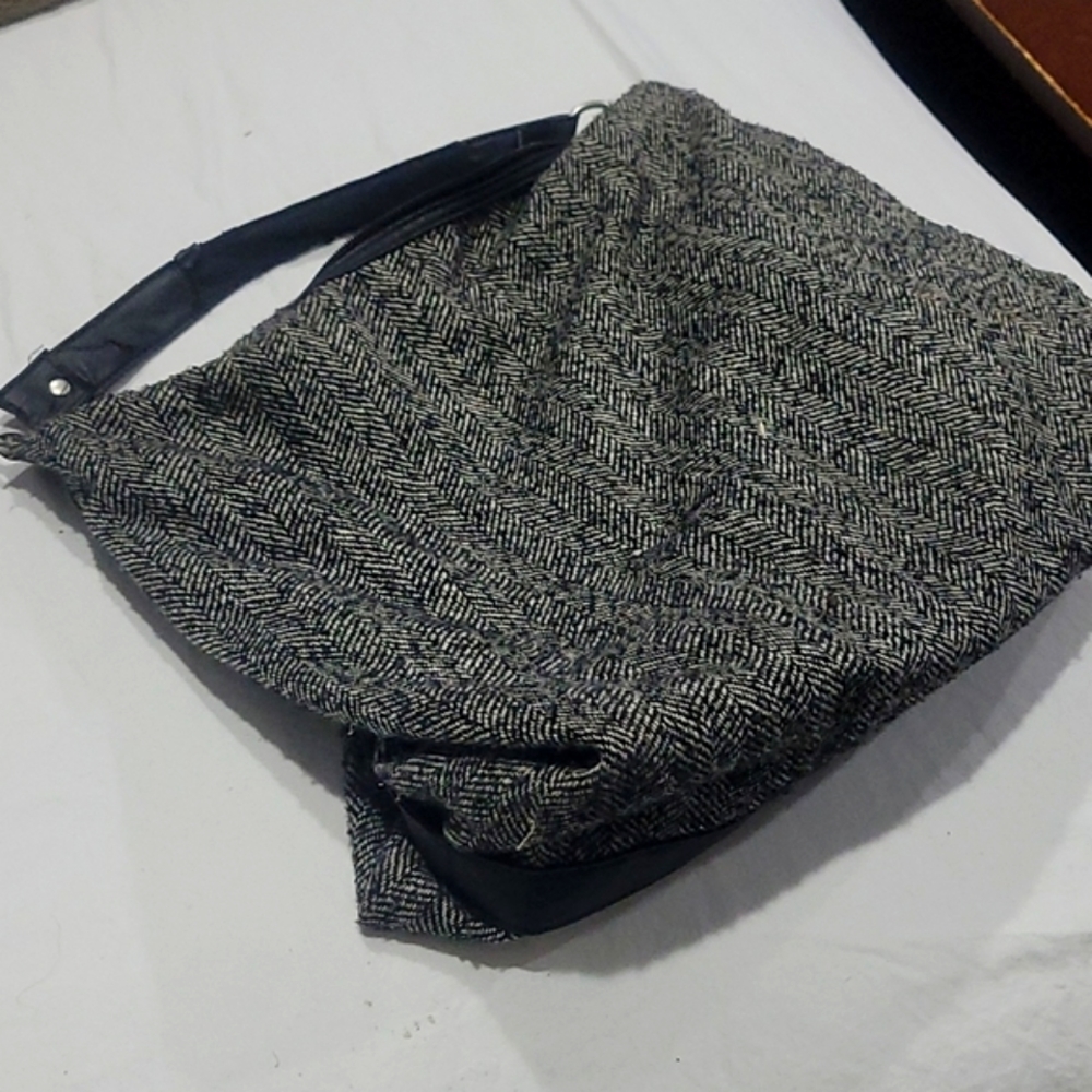 Black and white herringbone loose bag